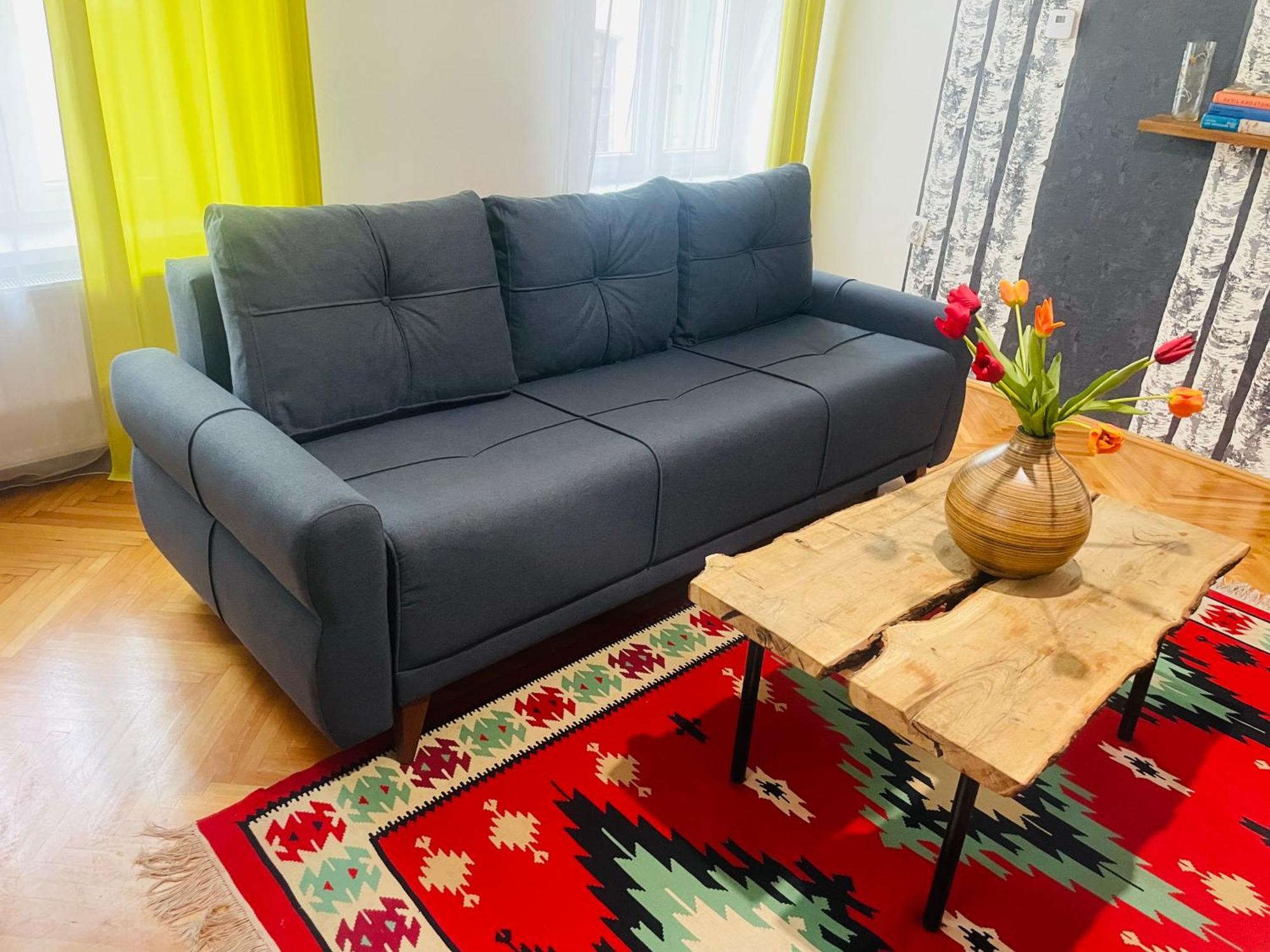Spacious Stylish In Old Town Apartament *