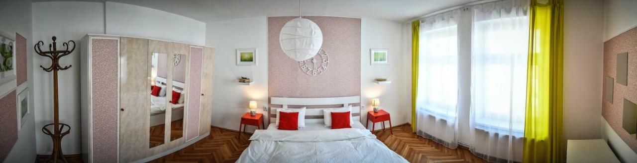 Spacious Stylish In Old Town Apartament Sibiu